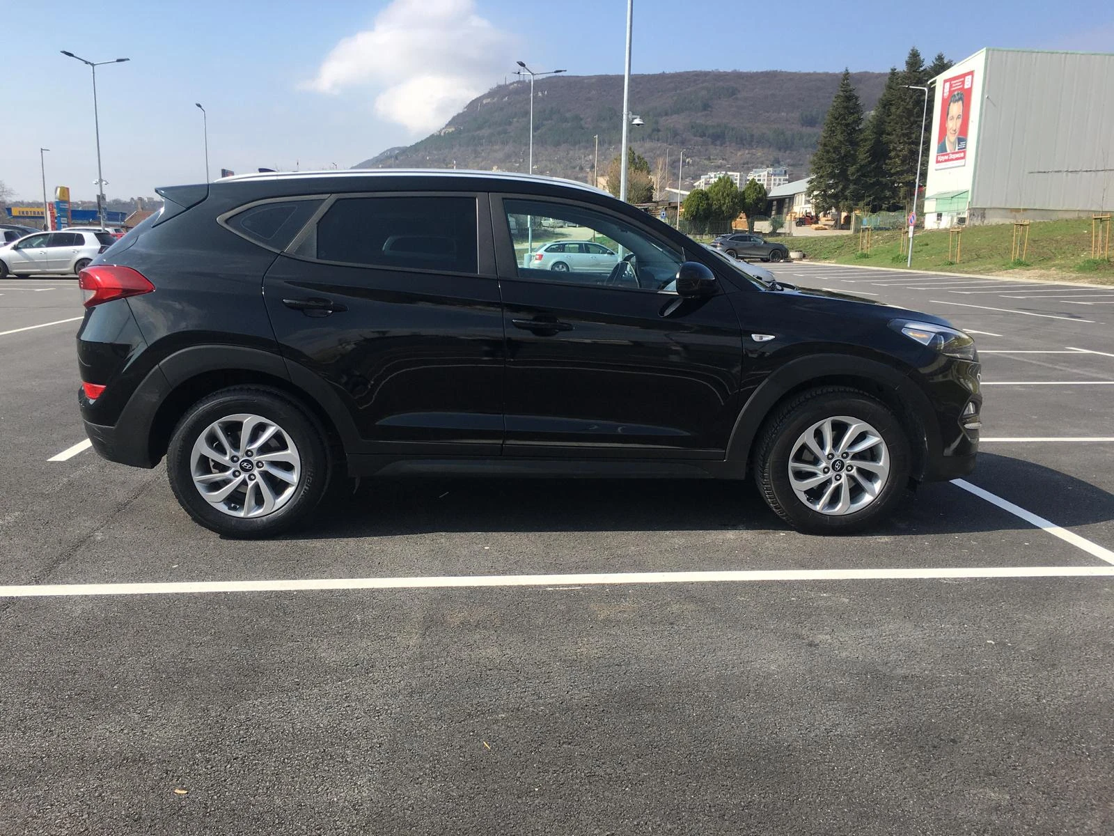 Hyundai Tucson, снимка 4 - Автомобили и джипове - 54058534