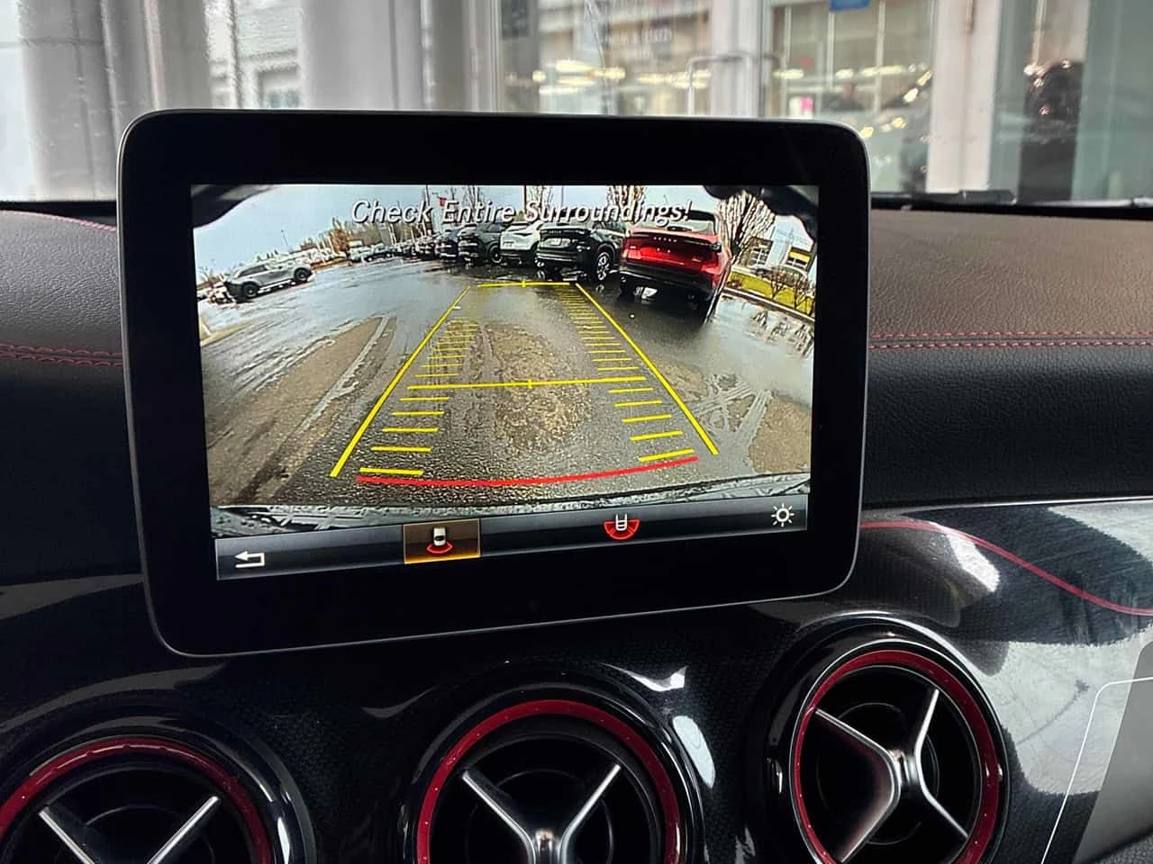Mercedes-Benz GLA * AMG 45 * CARFAX * ЦЕНА ДО БГ, снимка 10 - Автомобили и джипове - 54268132