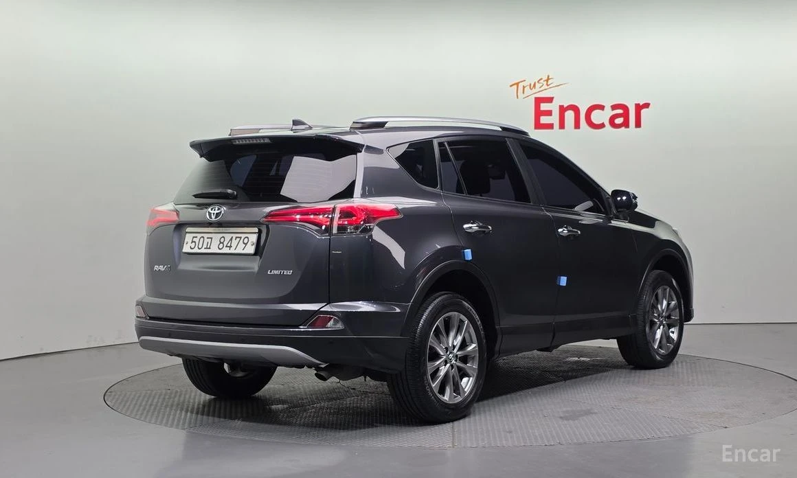 Toyota Rav4, снимка 2 - Автомобили и джипове - 54352858