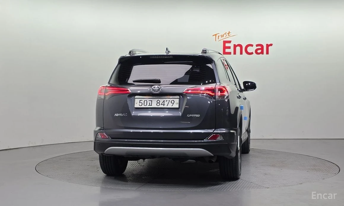 Toyota Rav4, снимка 4 - Автомобили и джипове - 54352858