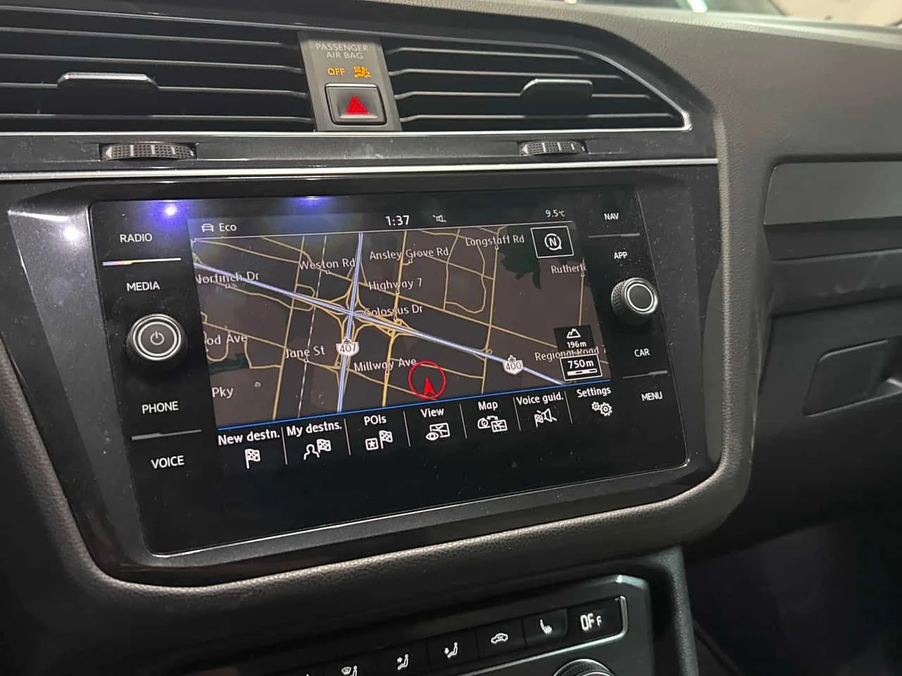 VW Tiguan Highline/CARFAX/Подгрев/Панорама/+ Гуми, снимка 16 - Автомобили и джипове - 54403013