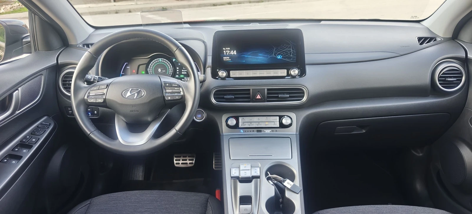 Hyundai Kona Fashion/64kwh/204hp/HUD/ACC/SOH100% | Mobile.bg � ����������� 10