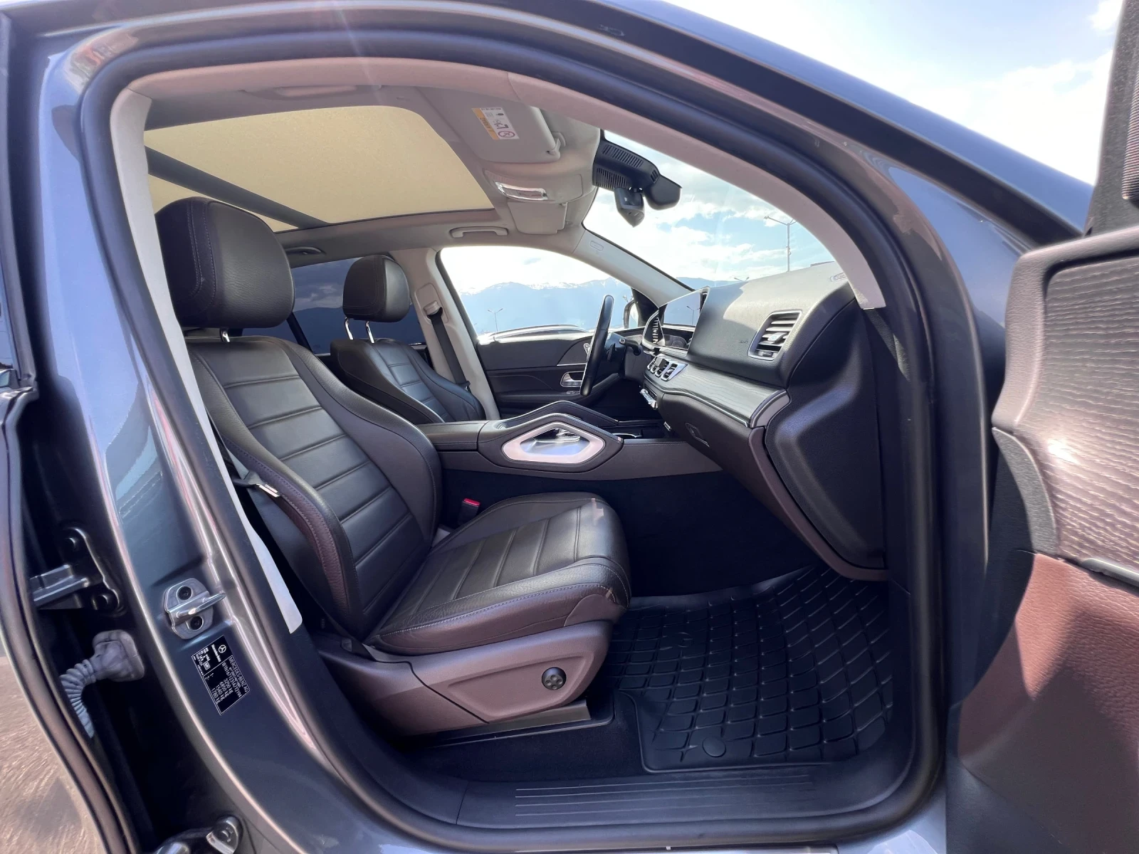 Mercedes-Benz GLE 400 d* 4-Matic* AMG* 7-Места* , снимка 15 - Автомобили и джипове - 54735103