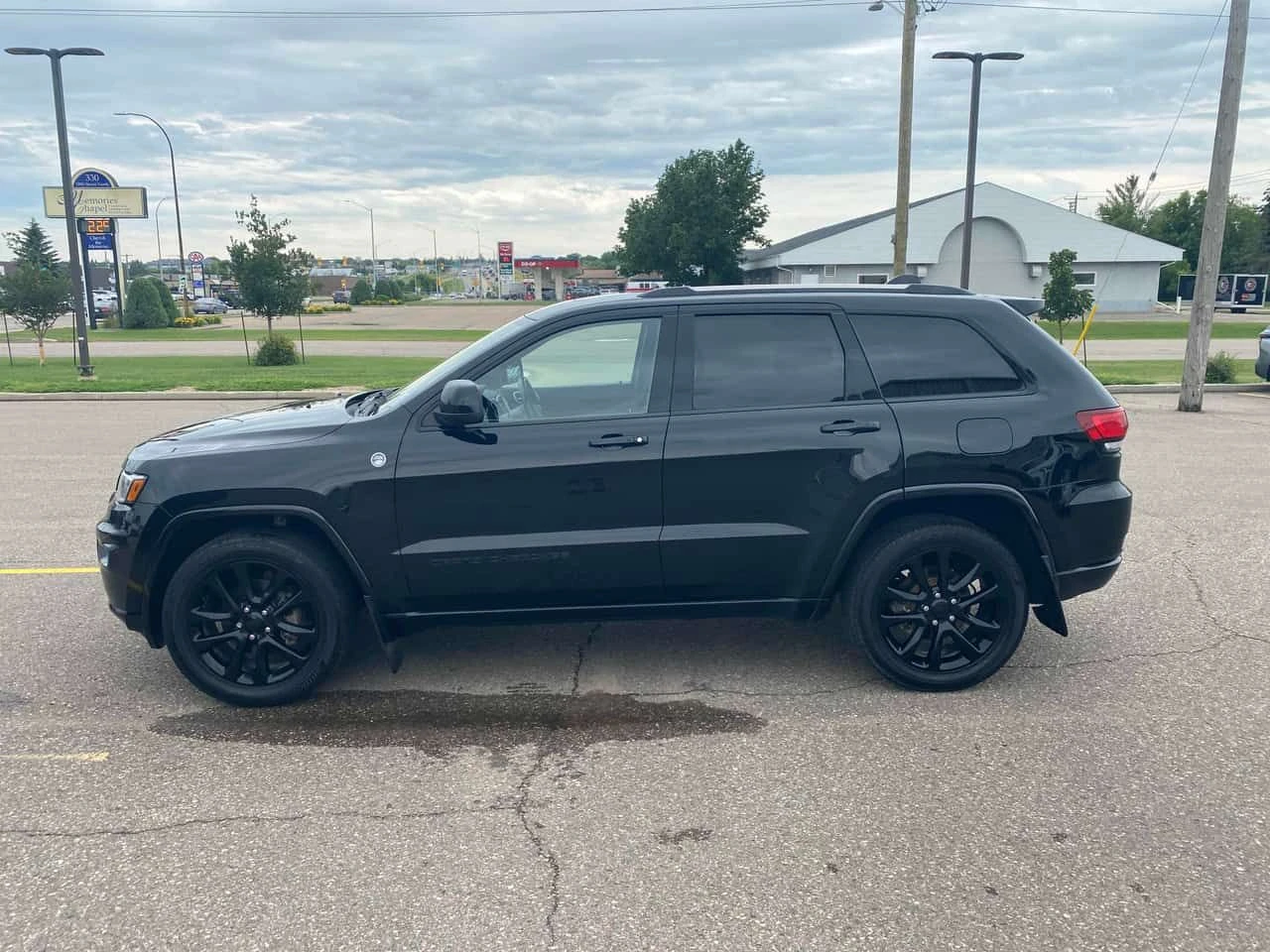 Jeep Grand cherokee * Altitude * АВТОКРЕДИТ БЕЗ ПЪРВОНАЧАЛНА ВНОСКА* , снимка 2 - Автомобили и джипове - 55342806