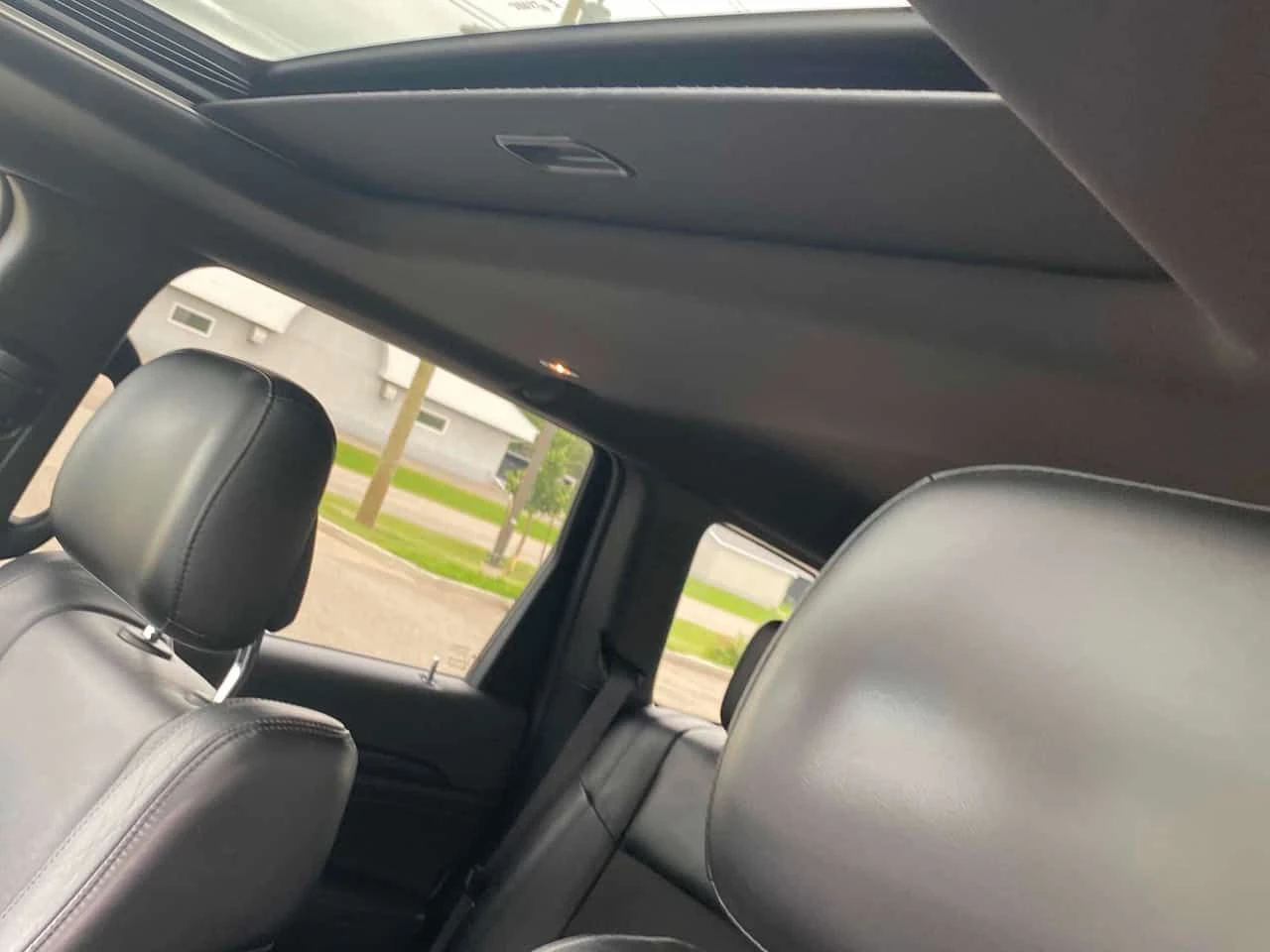 Jeep Grand cherokee * Altitude * АВТОКРЕДИТ БЕЗ ПЪРВОНАЧАЛНА ВНОСКА* , снимка 11 - Автомобили и джипове - 55342806