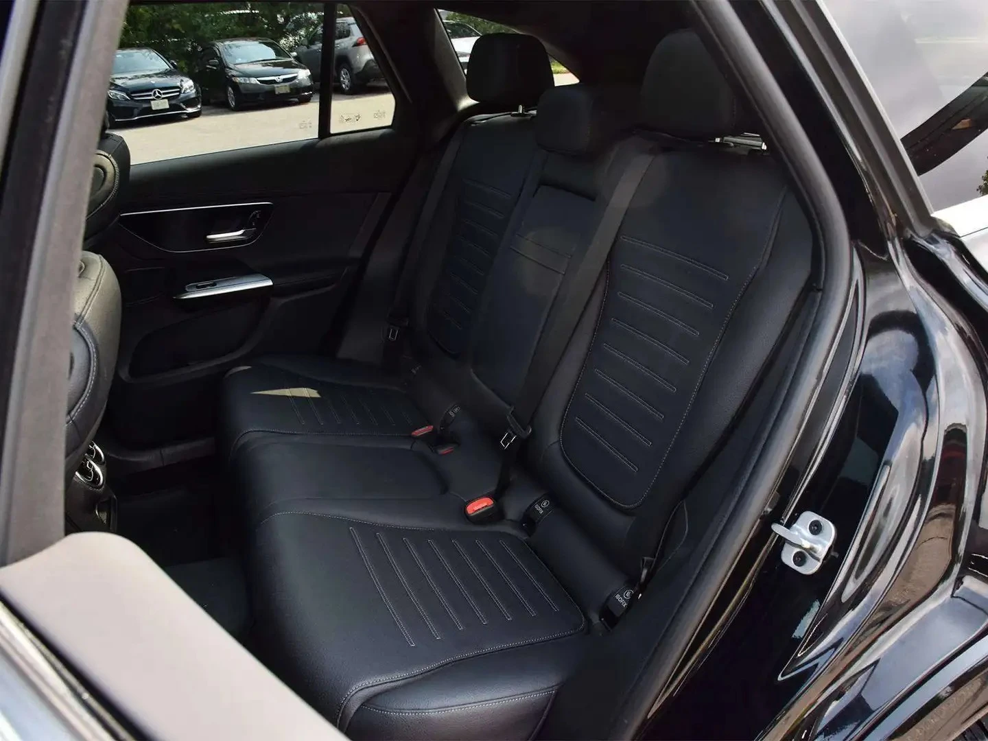 Mercedes-Benz GLC 300 4MATIC/PREMIUM/DRIVE-ASSISTS/PANOROOF, снимка 9 - Автомобили и джипове - 55694025