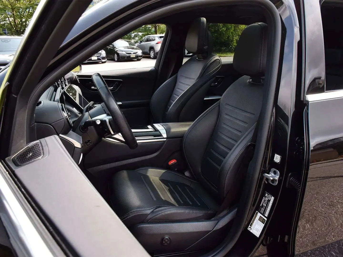 Mercedes-Benz GLC 300 4MATIC/PREMIUM/DRIVE-ASSISTS/PANOROOF, снимка 8 - Автомобили и джипове - 55694025