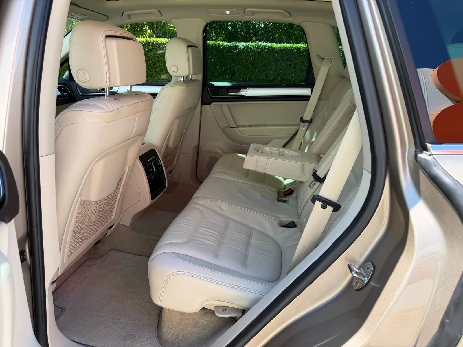 VW Touareg 3.0 TDI FACELIFT КОЖА ПАНОРАМА ПАМЕТ 157 000км! , снимка 13 - Автомобили и джипове - 55695140