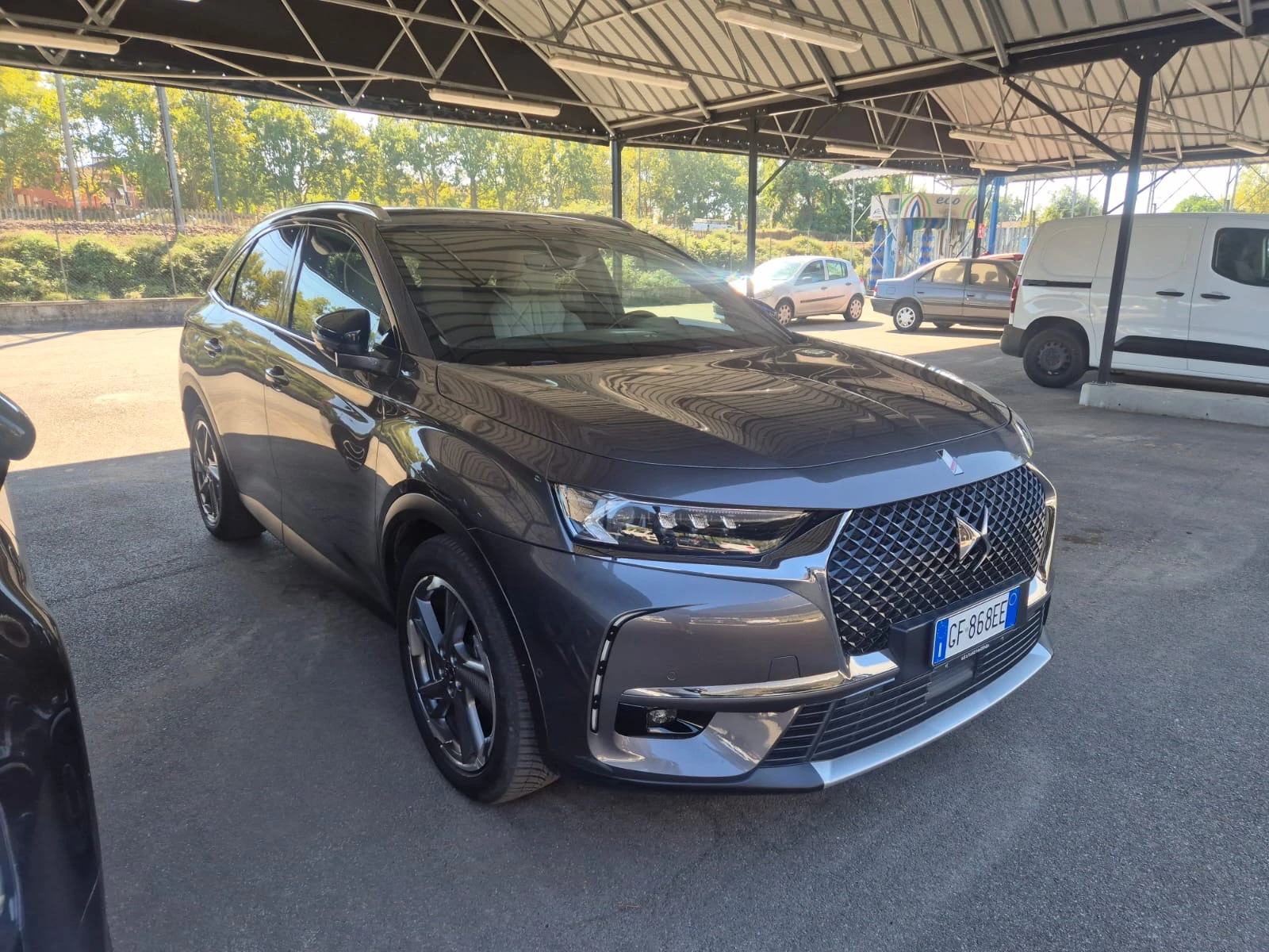 DS DS 7 Crossback 1.6 Tenese 4x4 300кс., снимка 2 - Автомобили и джипове - 56299429