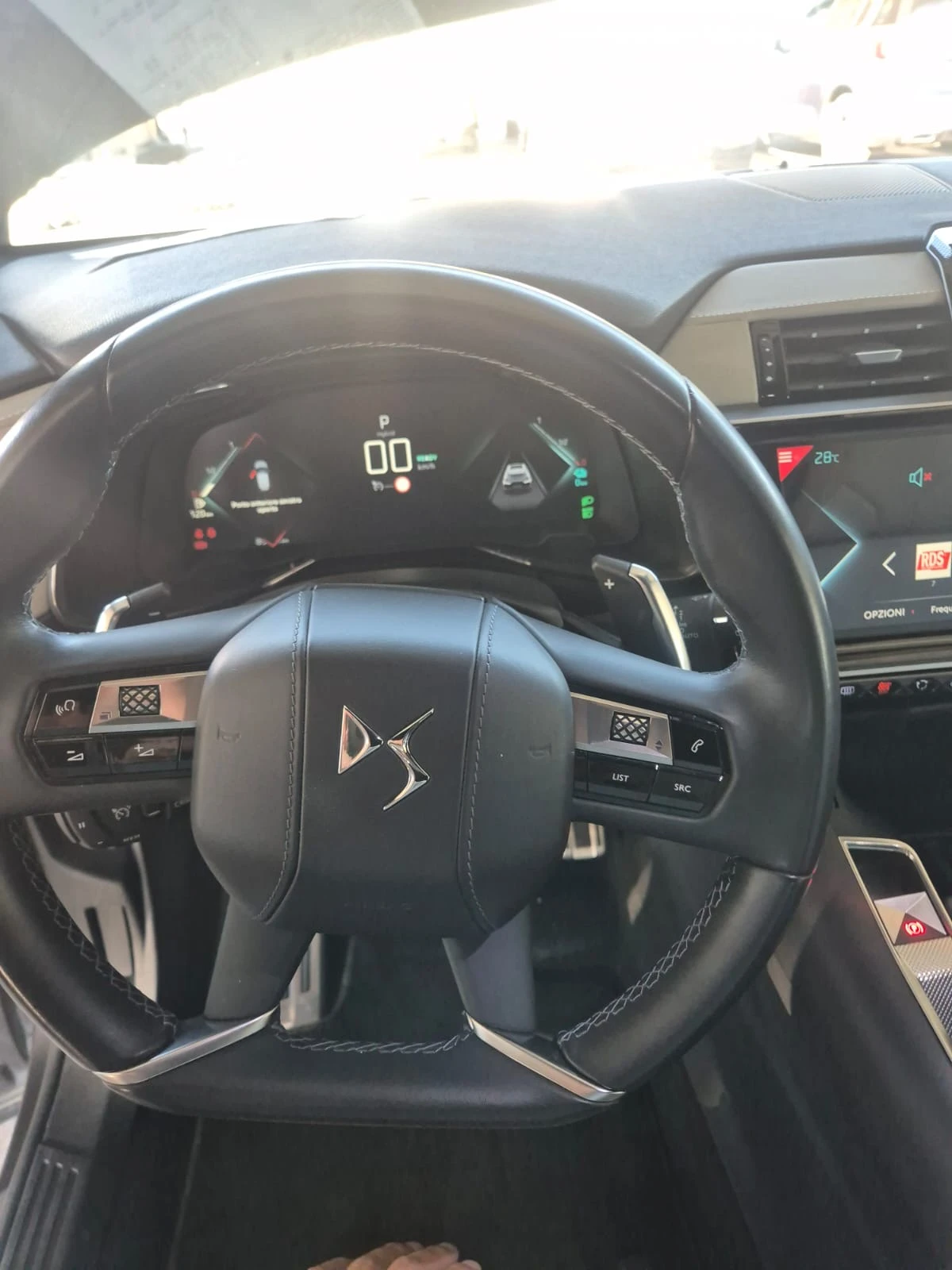 DS DS 7 Crossback 1.6 Tenese 4x4 300кс., снимка 17 - Автомобили и джипове - 56299429