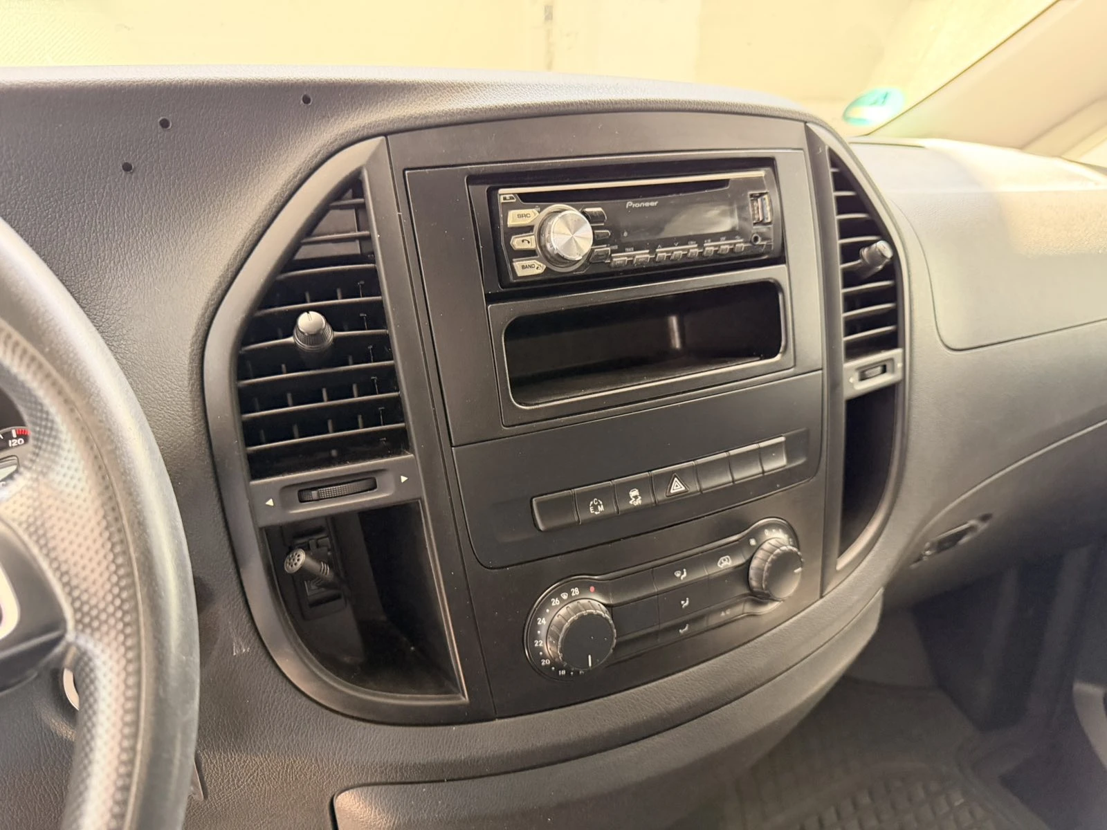 Mercedes-Benz Vito, снимка 9 - Бусове и автобуси - 55681903