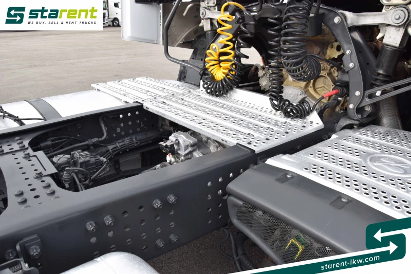 Mercedes-Benz Actros SZM25100, снимка 11 - Камиони - 52007157