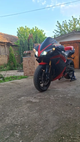 Yamaha YZF-R1, снимка 1