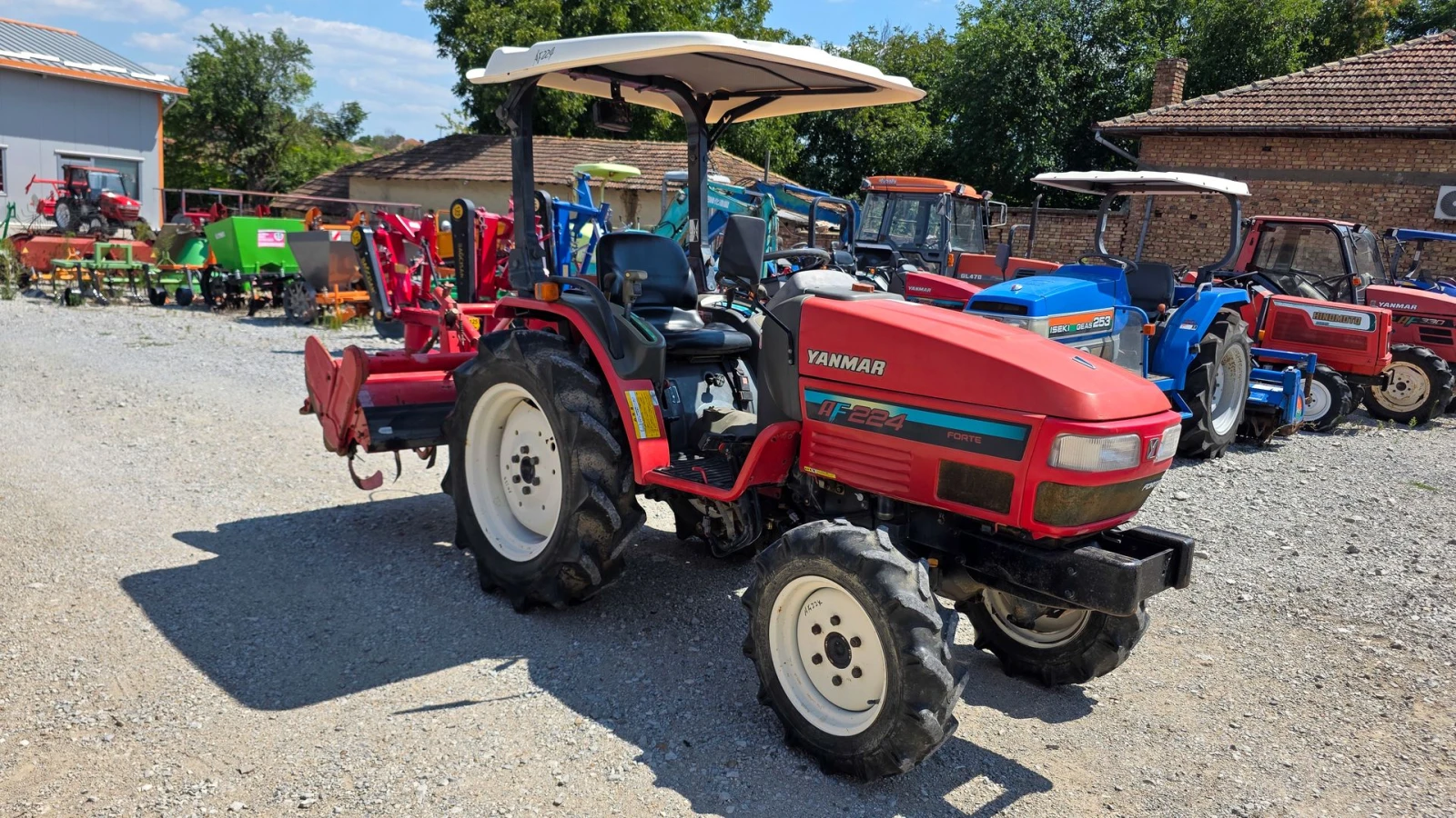Трактор Yanmar AF224 с фреза, 4x4, 24 к.с., АграБГ Джолев , снимка 6 - Селскостопанска техника - 5227327