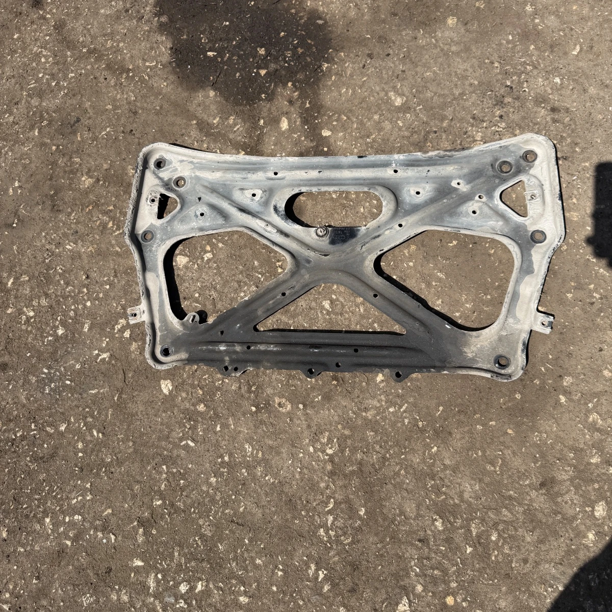 Разпъка на преден мост за Audi A6 A7 A8 4H0399345Q-296