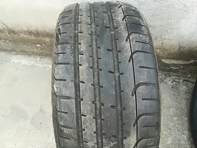 Гуми Летни 255/40R19, снимка 1 - Гуми и джанти - 21479590