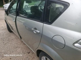 Toyota Corolla verso Ван, снимка 3