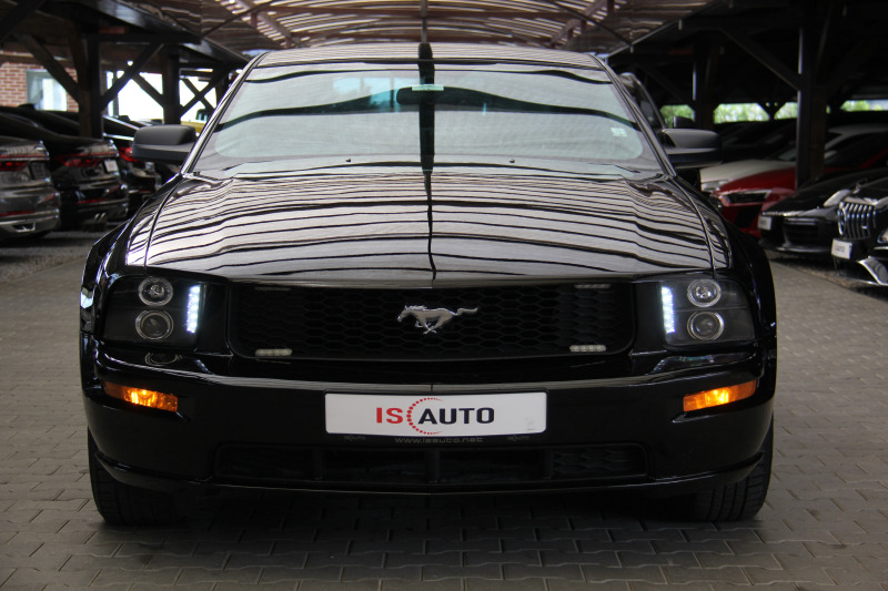 Ford Mustang GT V8 , снимка 1 - Автомобили и джипове - 46006206