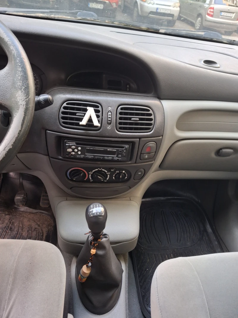 Renault Scenic, снимка 4 - Автомобили и джипове - 47220783