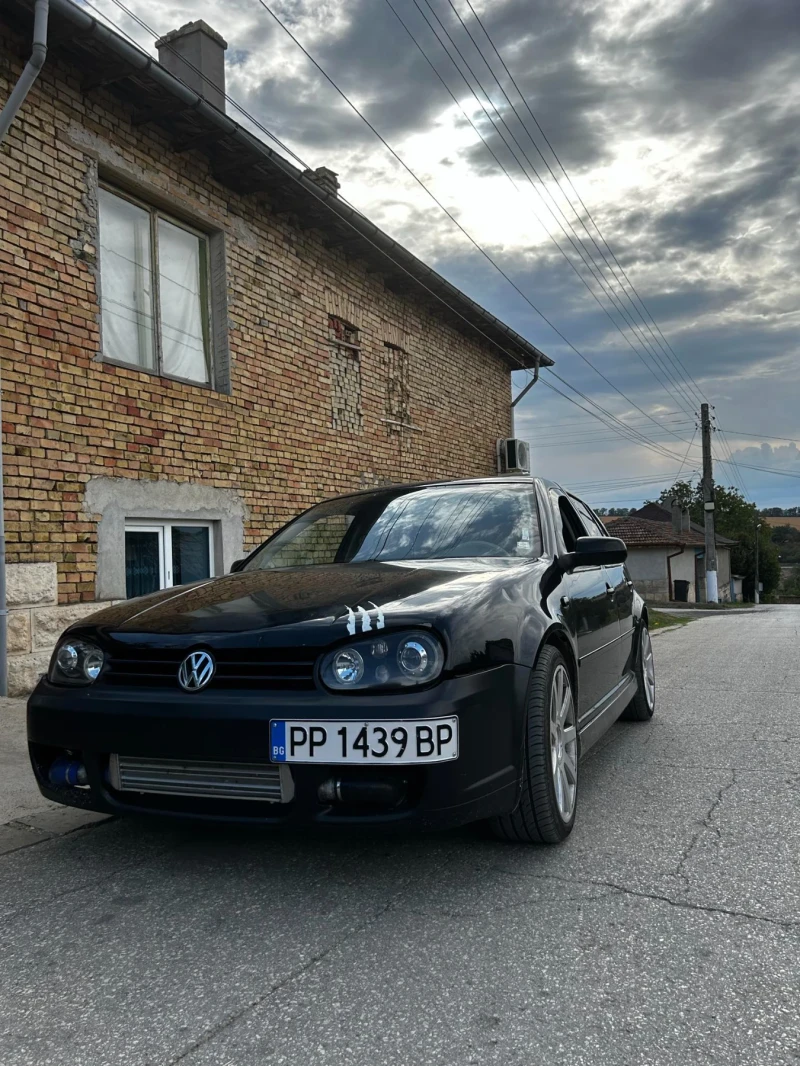 VW Golf, снимка 1 - Автомобили и джипове - 47315216