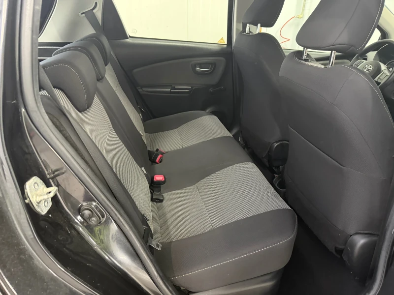 Toyota Yaris 1.5 hybrid/75hp/NAVI/EVRO6/, снимка 13 - Автомобили и джипове - 52567058