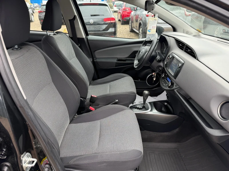 Toyota Yaris 1.5 hybrid/75hp/NAVI/EVRO6/, снимка 12 - Автомобили и джипове - 52567058