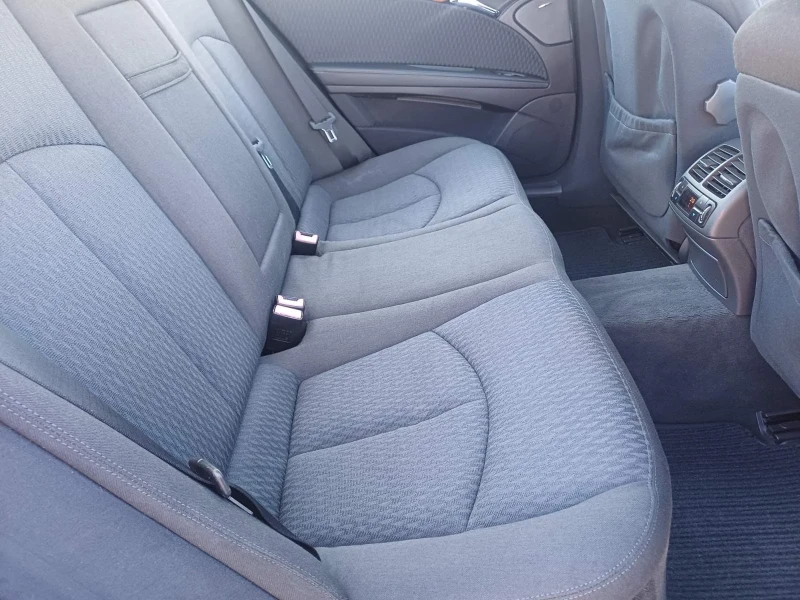 Mercedes-Benz E 270, снимка 10 - Автомобили и джипове - 53187689