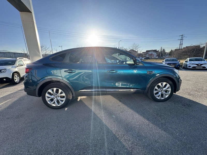 Renault Arkana  E-TECH, снимка 7 - Автомобили и джипове - 53190319