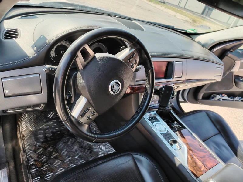 Jaguar Xf 3000, снимка 4 - Автомобили и джипове - 53484117