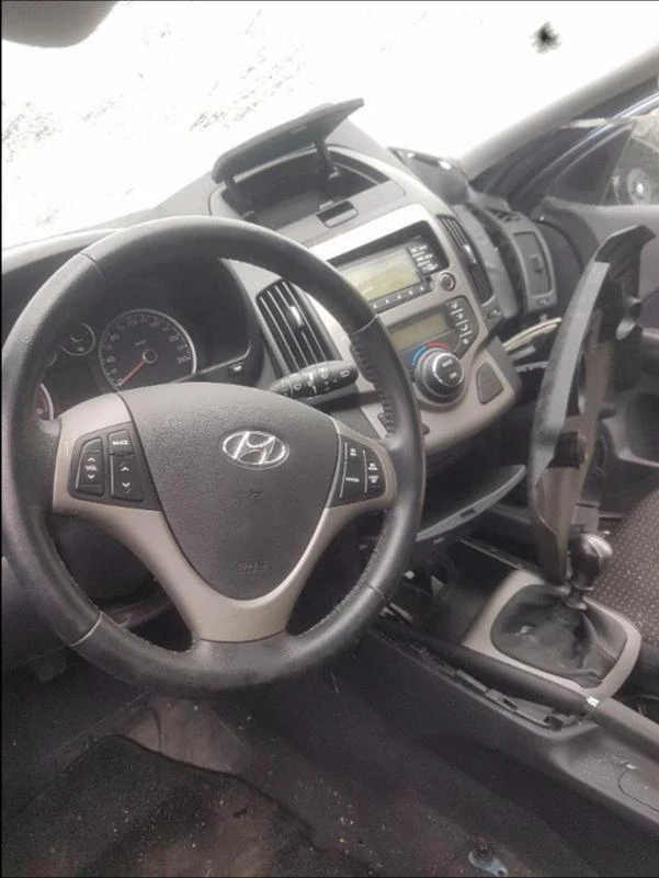 Hyundai I30 1.6, снимка 3 - Автомобили и джипове - 19415010