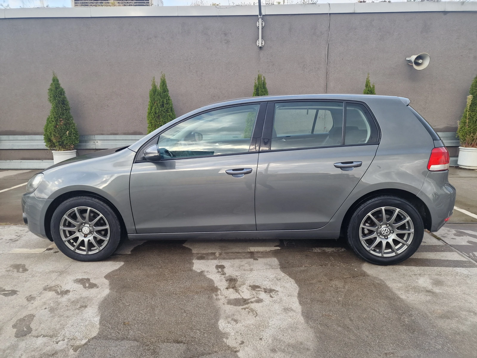 VW Golf  VI 2.0 TDI 110 k.c. - изображение 8