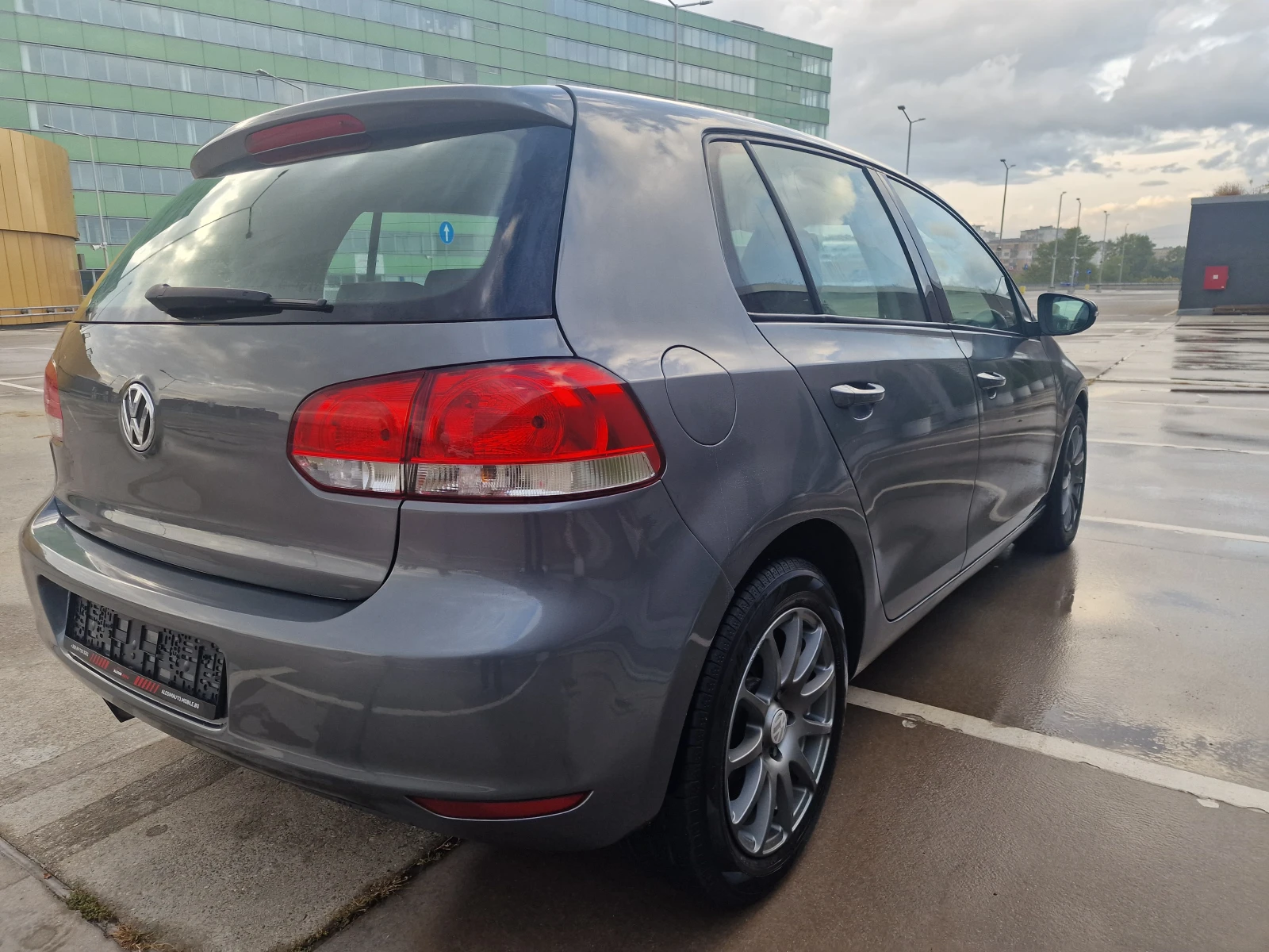 VW Golf  VI 2.0 TDI 110 k.c. - изображение 5