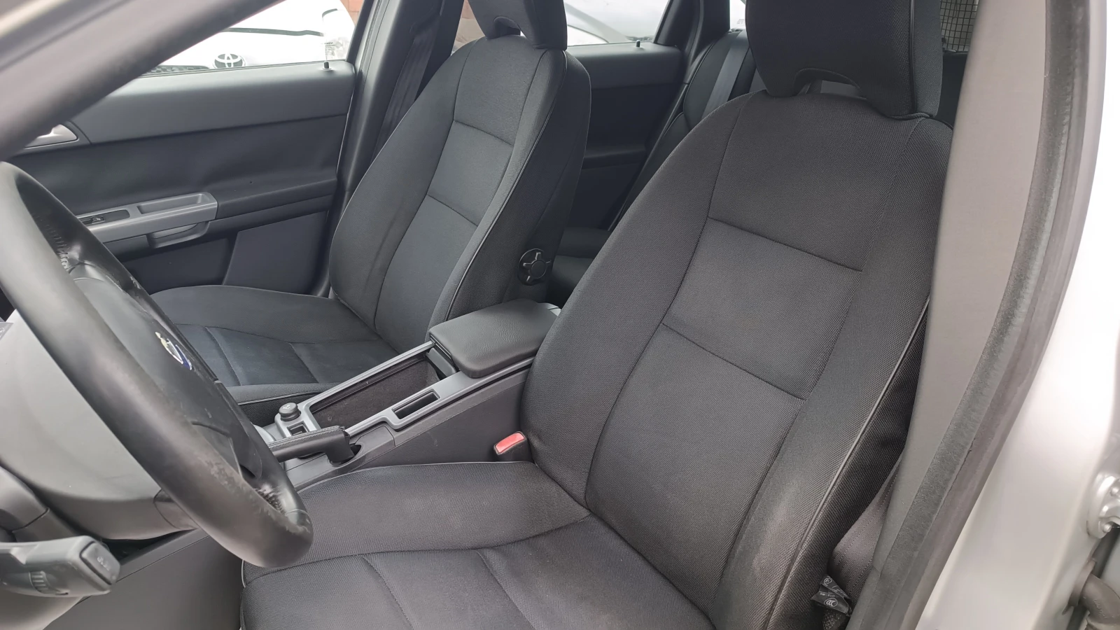 Volvo V50 1.6 HDI !!! Facelift !!КАПАРИРАНО.. ПЕРФЕКТНО !!!! | Mobile.bg — изображение 17