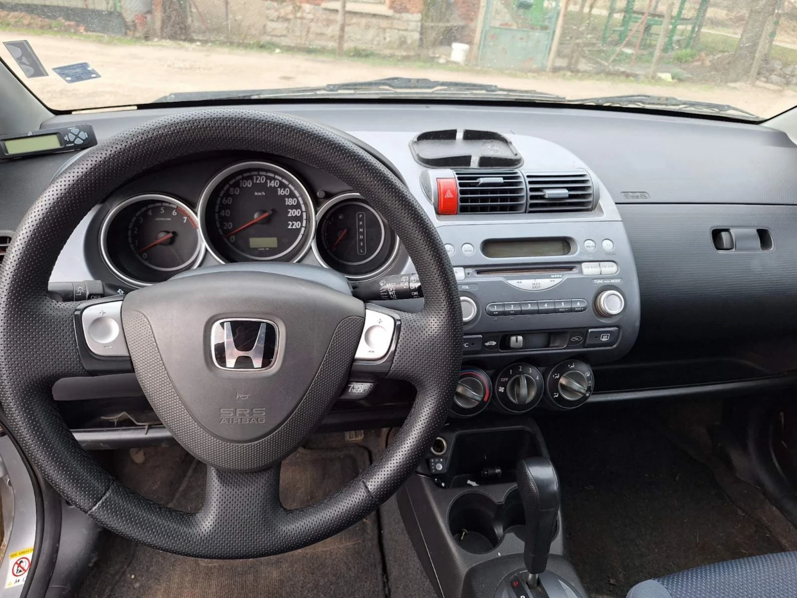 Honda Jazz 1.4, ГАЗ, 83к.с.  - изображение 4
