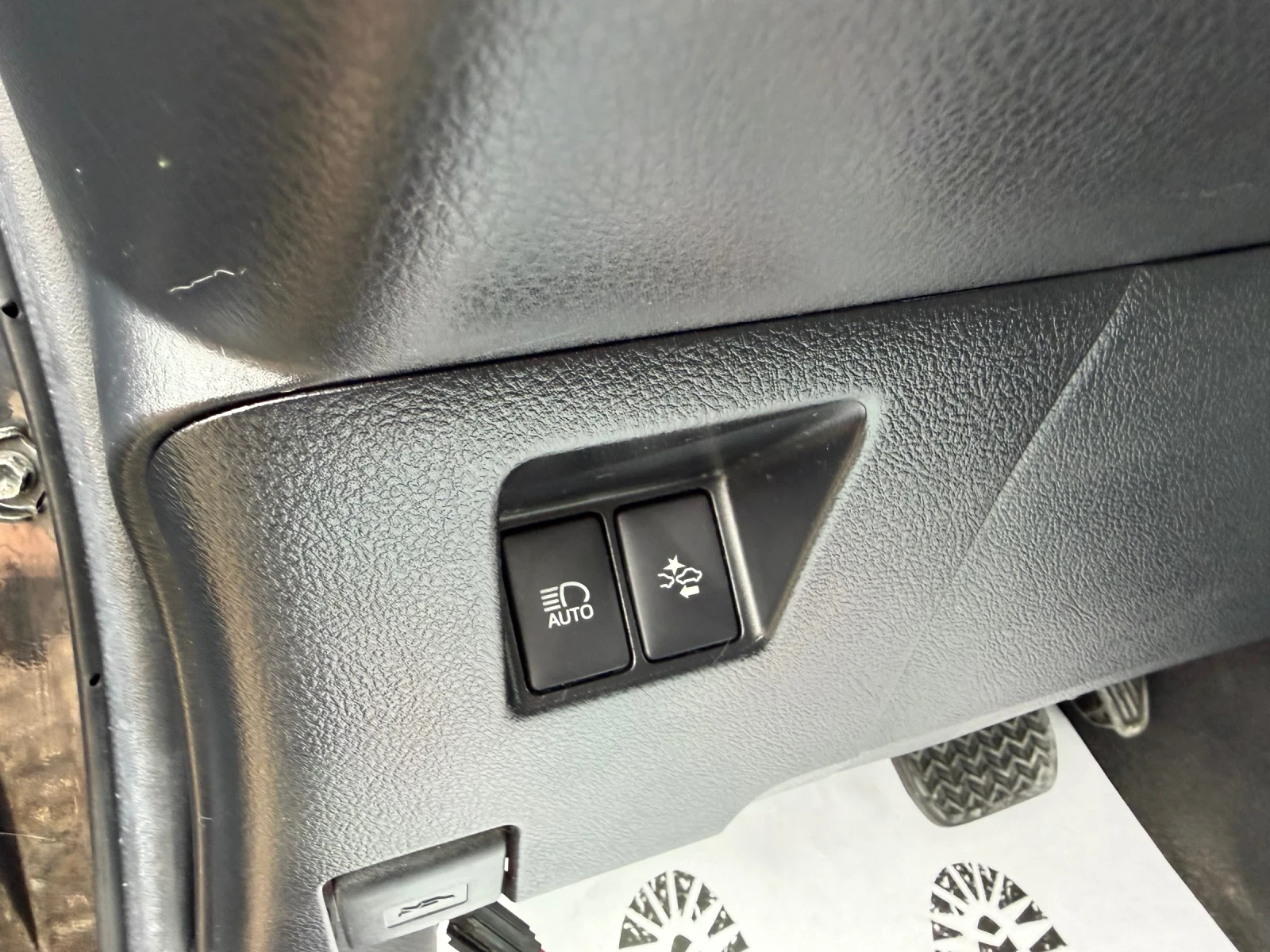 Toyota Yaris 1.5 hybrid/75hp/NAVI/EVRO6/ - изображение 9