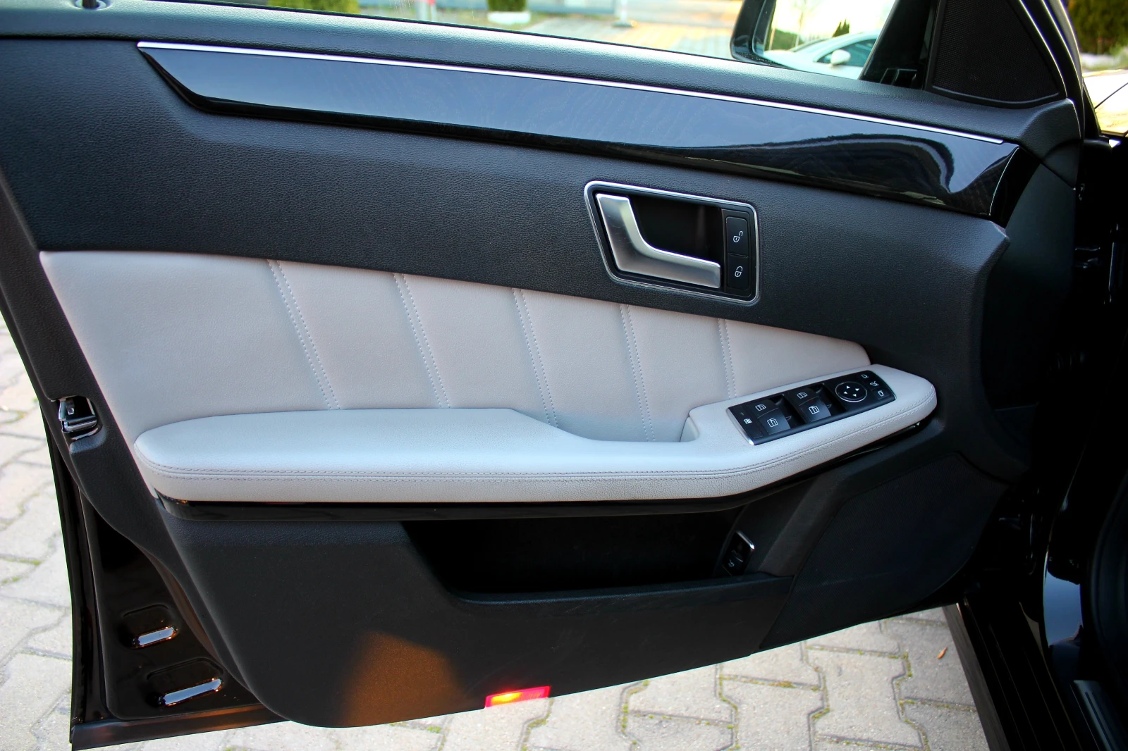 Mercedes-Benz E 220 ПРОДАДЕН, снимка 10 - Автомобили и джипове - 53866749