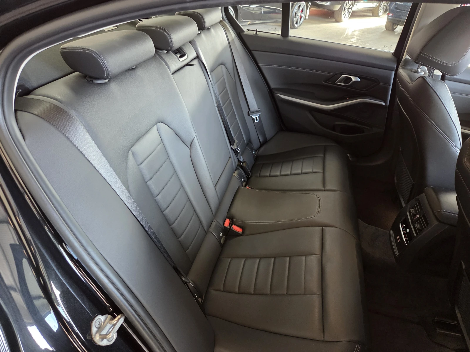 BMW 320 Business - Hybrid - Automatic - 163 hp - 25.958 km | Mobile.bg � ����������� 14