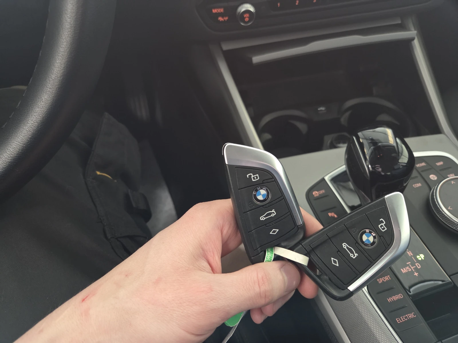 BMW 320 Business - Hybrid - Automatic - 163 hp - 25.958 km | Mobile.bg � ����������� 15