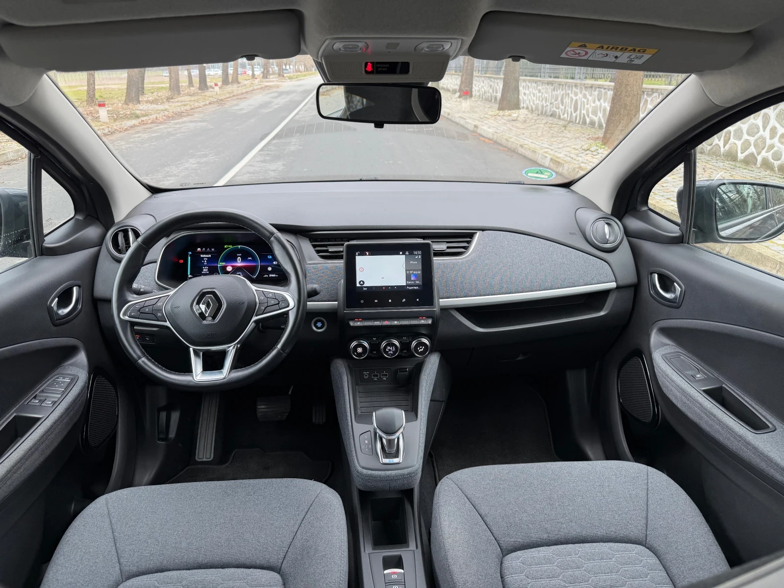 Renault Zoe 52kw* 37000км* Камера* Подгреви* Следене на ленти , снимка 7 - Автомобили и джипове - 53962129