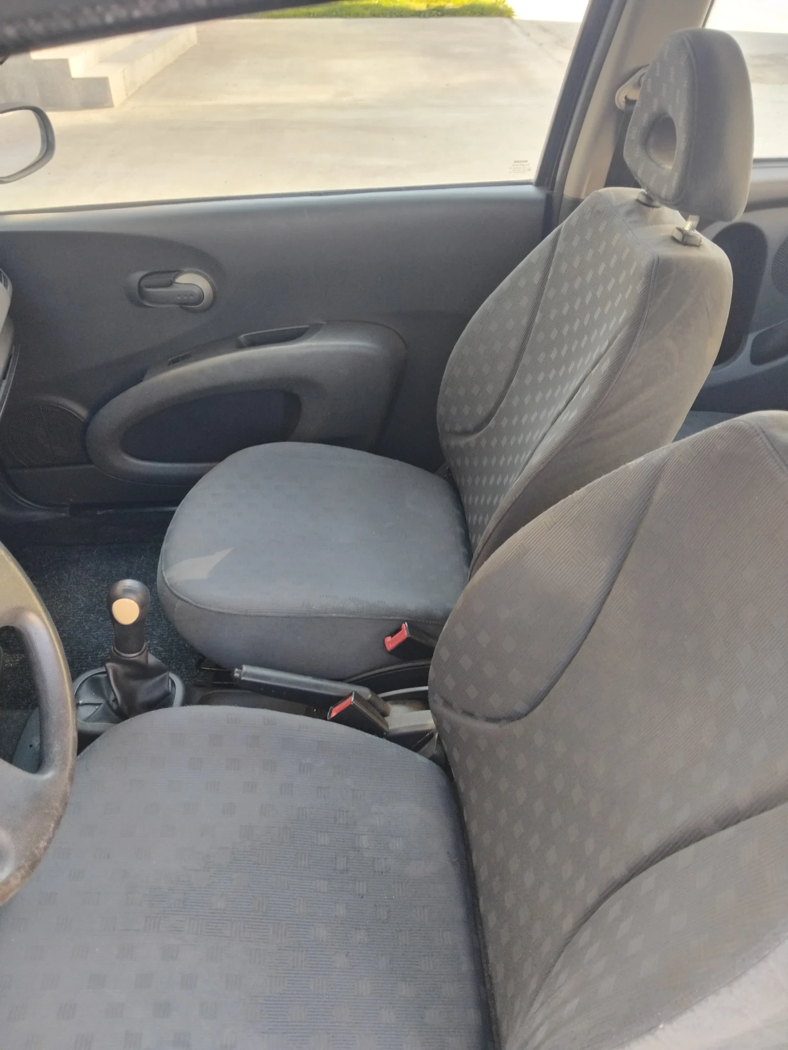 Nissan Micra 2006  климатик пълен феон, снимка 12 - Автомобили и джипове - 54156202