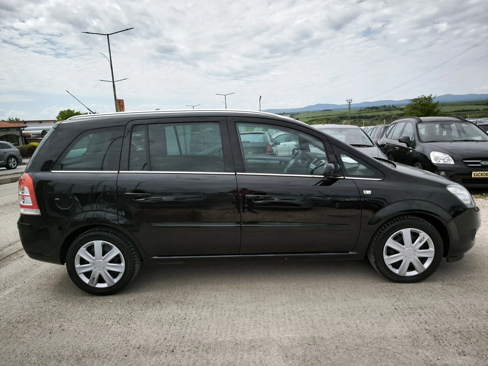 Opel Zafira 1.8i, снимка 4 - Автомобили и джипове - 54605681
