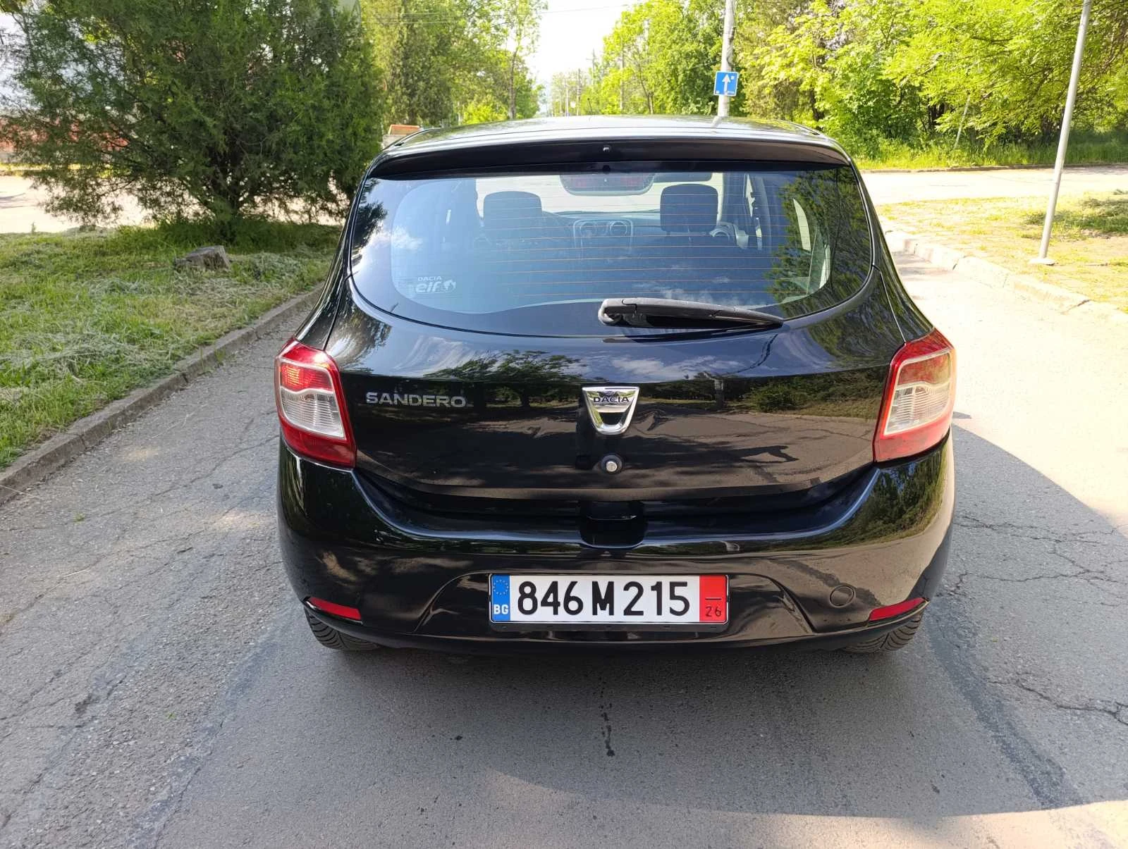 Dacia Sandero 2013г. Газ/бензин, навигация, снимка 6 - Автомобили и джипове - 54628499