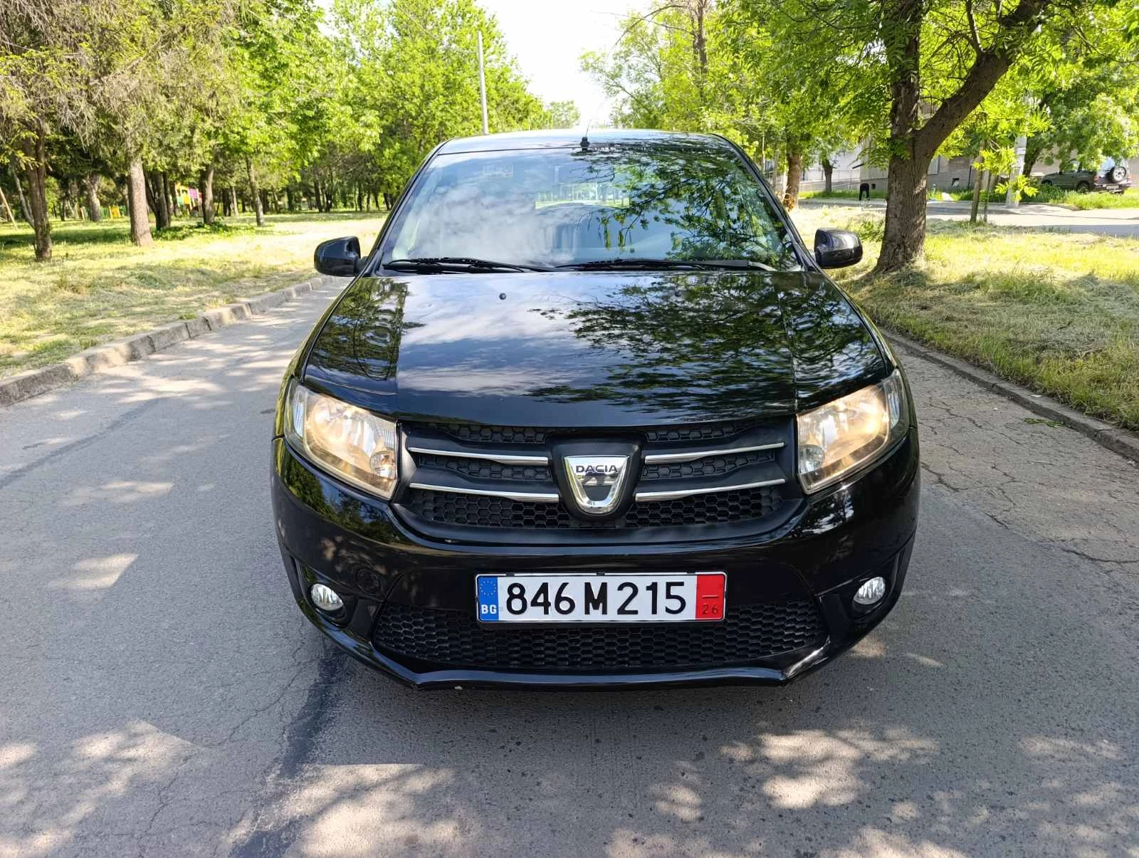 Dacia Sandero 2013г. Газ/бензин, навигация, снимка 2 - Автомобили и джипове - 54628499