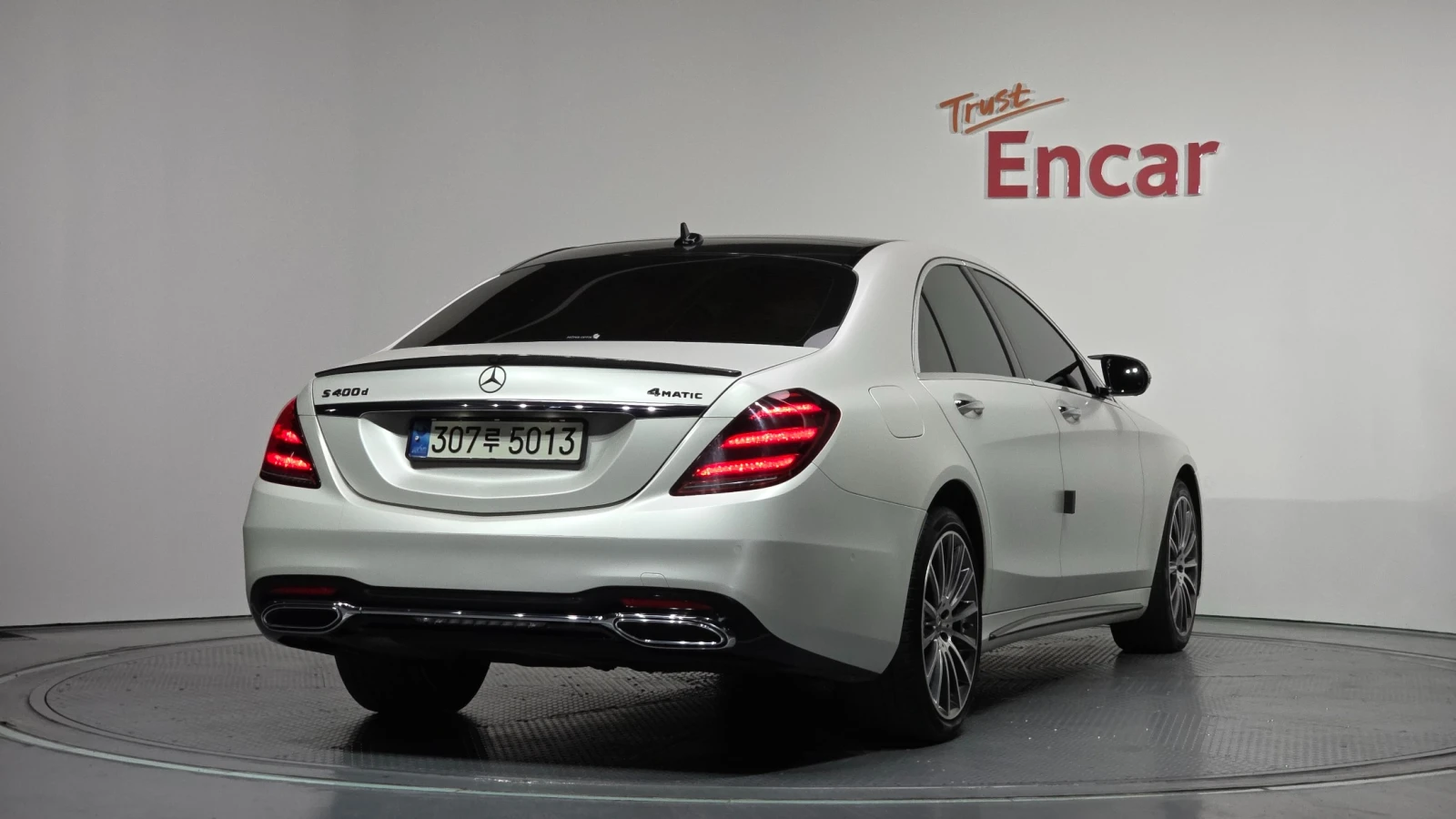Mercedes-Benz S 350 AMG line/Head up/360 Cam/Подгрев/Обдух/ФИНАНСИРАНЕ, снимка 2 - Автомобили и джипове - 54661771