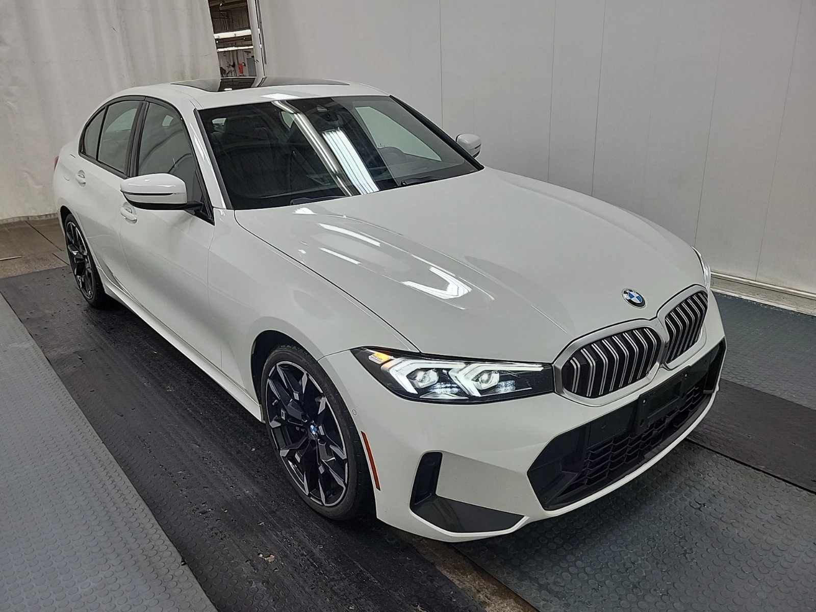 BMW 330 2.0L 4cyl AWD | Mobile.bg � ����������� 6