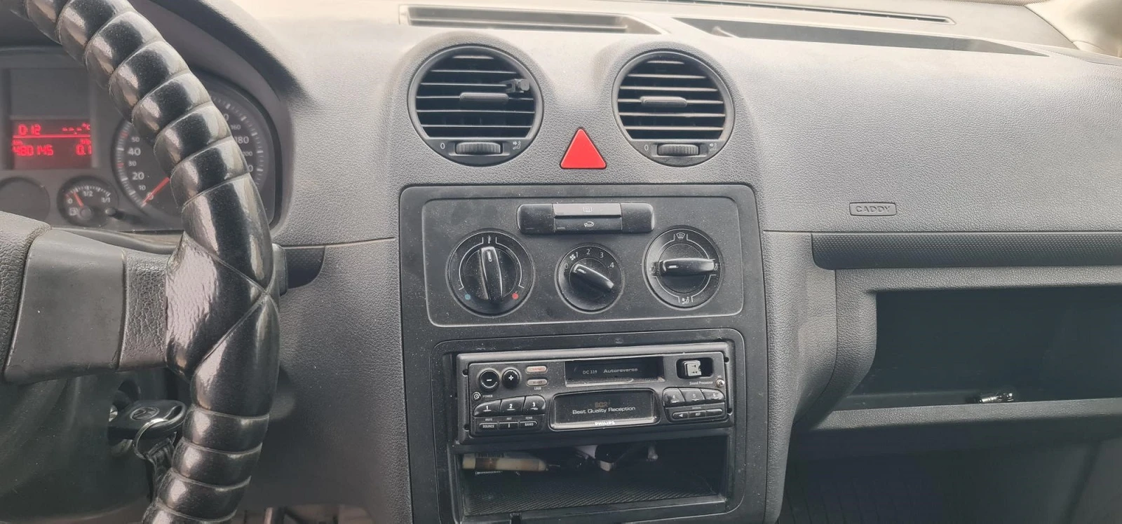 VW Caddy 2.0SDI, снимка 10 - Автомобили и джипове - 56482762