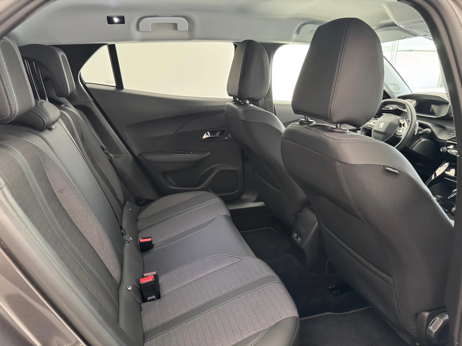 Peugeot 2008 1.5 BlueHDI 8мм Сменена верига ЕАТ8, снимка 14 - Автомобили и джипове - 55775087
