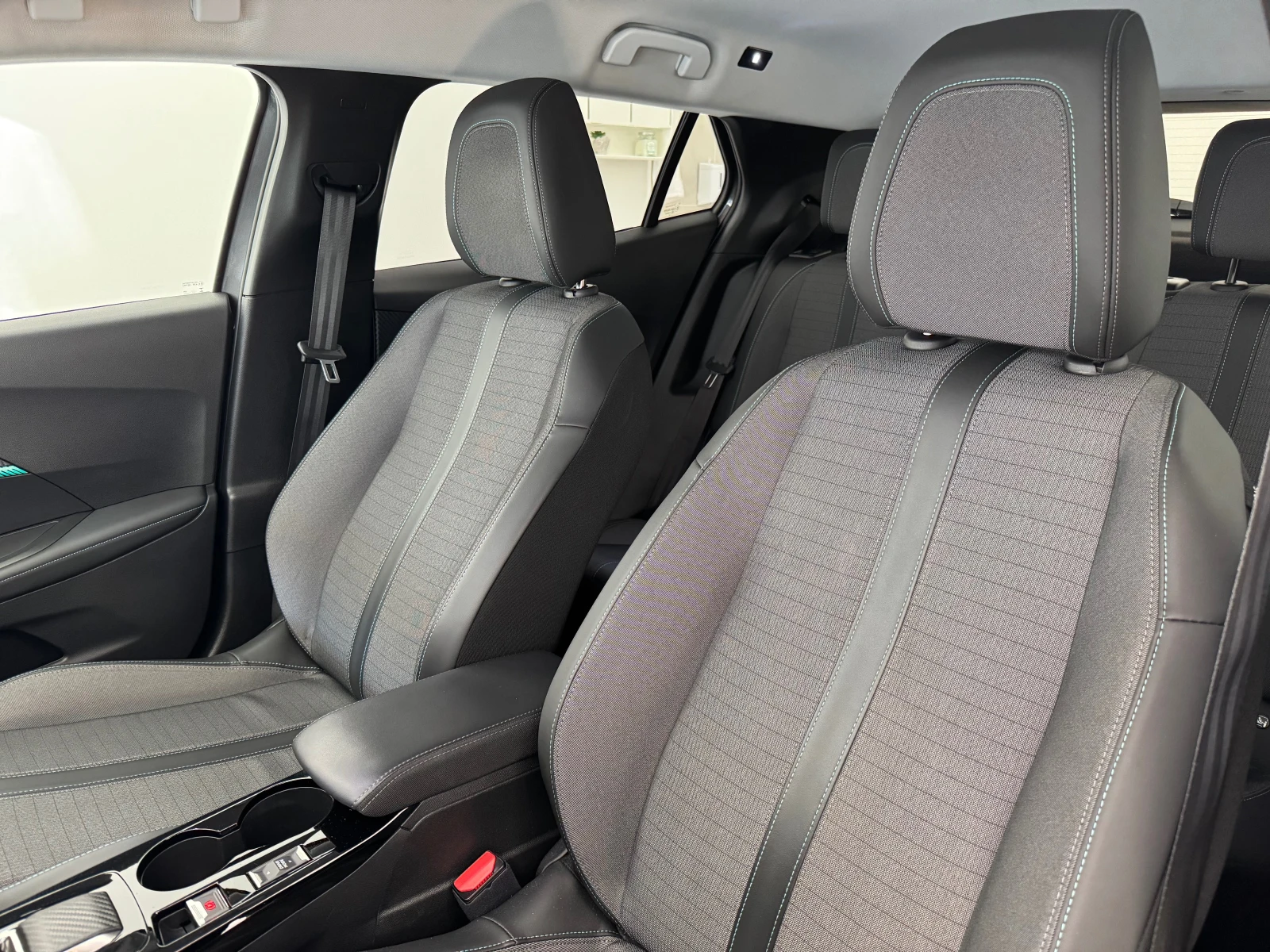 Peugeot 2008 1.5 BlueHDI 8мм Сменена верига ЕАТ8, снимка 8 - Автомобили и джипове - 55775087