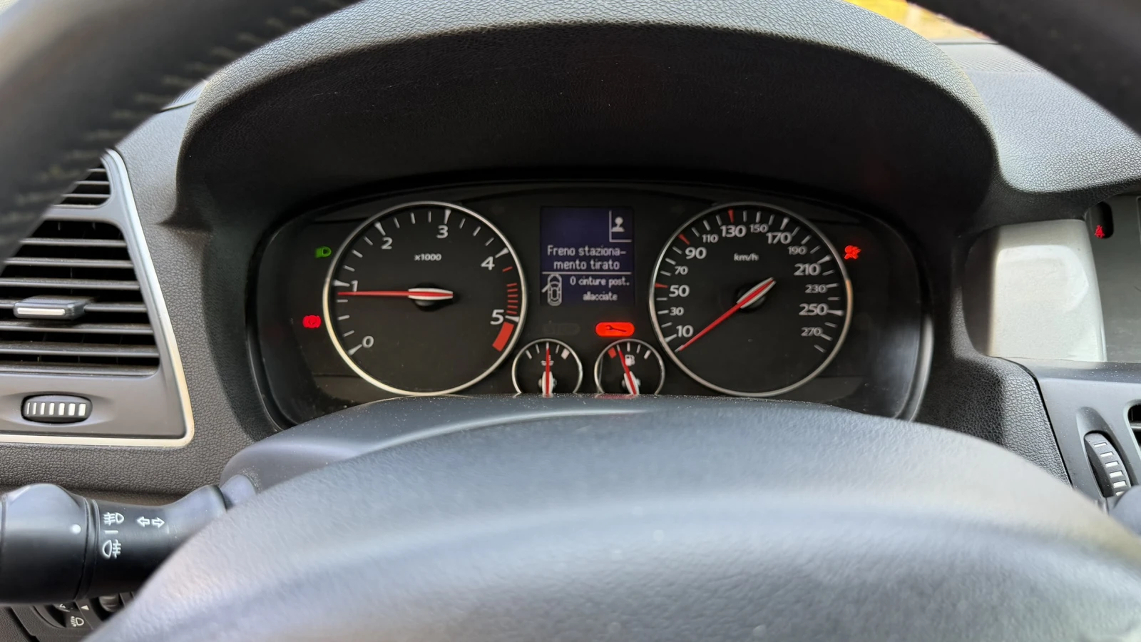 Renault Laguna 3 , 2.0 Дизел , Климатроник, снимка 8 - Автомобили и джипове - 55887558