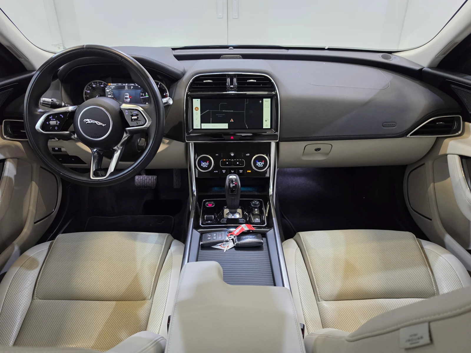 Jaguar XE LED-Xenon Navi-Pro Leather KeylessGo Camera 360 | Mobile.bg � ����������� 10